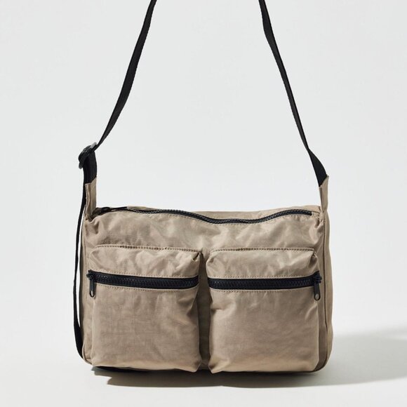 NWT Baggu Medium Cargo Crossbody - Dove - Picture 4 of 8